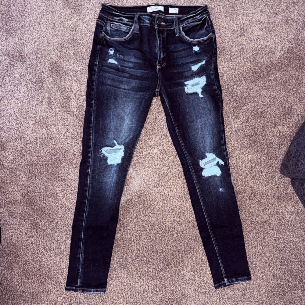 KanCan Dark wash Distressed Skinny Jeans